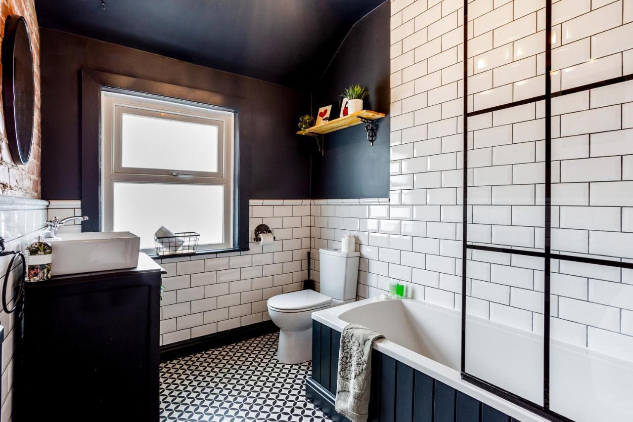 Stylish Romantic Country Escape Near Chester Christleton ภายนอก รูปภาพ